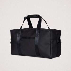 Rains | Trail Gym Bag NWT $125